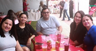 
<a style='margin-left: 5px;' class='btn btn-xs btn-social btn-facebook' href='https://www.facebook.com/sharer/sharer.php?u=https://galeramix.s01.web.getmuller.com.br/imagem/a47/800-800-90/conteudo/site_galerias/47/feijoada-consciencia-negra-casarao-gallotti-tijucas-19.jpg' rel='popup' data-width='500' data-height='400'><i class='fa fa-facebook'></i>Compartilhar <span class='hidden-xs'>no Facebook</span>
</a> 
<a class='btn btn-default btn-xs' target='_blank' href='imagem/a47/800-800-90/conteudo/site_galerias/47/feijoada-consciencia-negra-casarao-gallotti-tijucas-19.jpg'>
<span class='glyphicon glyphicon-cloud-download'></span> Salvar
</a>
