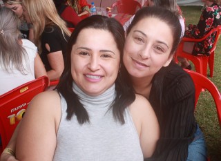 
<a style='margin-left: 5px;' class='btn btn-xs btn-social btn-facebook' href='https://www.facebook.com/sharer/sharer.php?u=https://galeramix.s01.web.getmuller.com.br/imagem/a47/800-800-90/conteudo/site_galerias/47/feijoada-consciencia-negra-casarao-gallotti-tijucas-20.jpg' rel='popup' data-width='500' data-height='400'><i class='fa fa-facebook'></i>Compartilhar <span class='hidden-xs'>no Facebook</span>
</a> 
<a class='btn btn-default btn-xs' target='_blank' href='imagem/a47/800-800-90/conteudo/site_galerias/47/feijoada-consciencia-negra-casarao-gallotti-tijucas-20.jpg'>
<span class='glyphicon glyphicon-cloud-download'></span> Salvar
</a>
