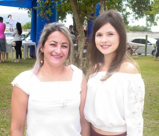 
<a style='margin-left: 5px;' class='btn btn-xs btn-social btn-facebook' href='https://www.facebook.com/sharer/sharer.php?u=https://galeramix.s01.web.getmuller.com.br/imagem/a47/800-800-90/conteudo/site_galerias/47/feijoada-consciencia-negra-casarao-gallotti-tijucas-26.jpg' rel='popup' data-width='500' data-height='400'><i class='fa fa-facebook'></i>Compartilhar <span class='hidden-xs'>no Facebook</span>
</a> 
<a class='btn btn-default btn-xs' target='_blank' href='imagem/a47/800-800-90/conteudo/site_galerias/47/feijoada-consciencia-negra-casarao-gallotti-tijucas-26.jpg'>
<span class='glyphicon glyphicon-cloud-download'></span> Salvar
</a>
