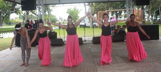 
<a style='margin-left: 5px;' class='btn btn-xs btn-social btn-facebook' href='https://www.facebook.com/sharer/sharer.php?u=https://galeramix.s01.web.getmuller.com.br/imagem/a47/800-800-90/conteudo/site_galerias/47/feijoada-consciencia-negra-casarao-gallotti-tijucas-44.jpg' rel='popup' data-width='500' data-height='400'><i class='fa fa-facebook'></i>Compartilhar <span class='hidden-xs'>no Facebook</span>
</a> 
<a class='btn btn-default btn-xs' target='_blank' href='imagem/a47/800-800-90/conteudo/site_galerias/47/feijoada-consciencia-negra-casarao-gallotti-tijucas-44.jpg'>
<span class='glyphicon glyphicon-cloud-download'></span> Salvar
</a>
