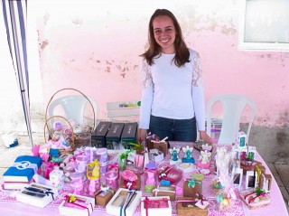 
<a style='margin-left: 5px;' class='btn btn-xs btn-social btn-facebook' href='https://www.facebook.com/sharer/sharer.php?u=https://galeramix.s01.web.getmuller.com.br/imagem/a47/800-800-90/conteudo/site_galerias/47/feijoada-consciencia-negra-casarao-gallotti-tijucas-46.jpg' rel='popup' data-width='500' data-height='400'><i class='fa fa-facebook'></i>Compartilhar <span class='hidden-xs'>no Facebook</span>
</a> 
<a class='btn btn-default btn-xs' target='_blank' href='imagem/a47/800-800-90/conteudo/site_galerias/47/feijoada-consciencia-negra-casarao-gallotti-tijucas-46.jpg'>
<span class='glyphicon glyphicon-cloud-download'></span> Salvar
</a>
