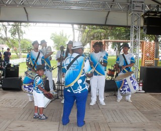 
<a style='margin-left: 5px;' class='btn btn-xs btn-social btn-facebook' href='https://www.facebook.com/sharer/sharer.php?u=https://galeramix.s01.web.getmuller.com.br/imagem/a47/800-800-90/conteudo/site_galerias/47/feijoada-consciencia-negra-casarao-gallotti-tijucas-48.jpg' rel='popup' data-width='500' data-height='400'><i class='fa fa-facebook'></i>Compartilhar <span class='hidden-xs'>no Facebook</span>
</a> 
<a class='btn btn-default btn-xs' target='_blank' href='imagem/a47/800-800-90/conteudo/site_galerias/47/feijoada-consciencia-negra-casarao-gallotti-tijucas-48.jpg'>
<span class='glyphicon glyphicon-cloud-download'></span> Salvar
</a>
