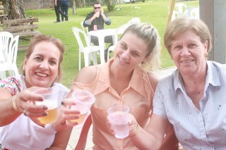 
<a style='margin-left: 5px;' class='btn btn-xs btn-social btn-facebook' href='https://www.facebook.com/sharer/sharer.php?u=https://galeramix.s01.web.getmuller.com.br/imagem/a47/800-800-90/conteudo/site_galerias/47/feijoada-consciencia-negra-casarao-gallotti-tijucas-5.jpg' rel='popup' data-width='500' data-height='400'><i class='fa fa-facebook'></i>Compartilhar <span class='hidden-xs'>no Facebook</span>
</a> 
<a class='btn btn-default btn-xs' target='_blank' href='imagem/a47/800-800-90/conteudo/site_galerias/47/feijoada-consciencia-negra-casarao-gallotti-tijucas-5.jpg'>
<span class='glyphicon glyphicon-cloud-download'></span> Salvar
</a>
