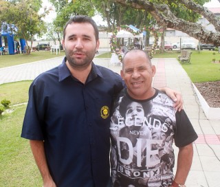 
<a style='margin-left: 5px;' class='btn btn-xs btn-social btn-facebook' href='https://www.facebook.com/sharer/sharer.php?u=https://galeramix.s01.web.getmuller.com.br/imagem/a47/800-800-90/conteudo/site_galerias/47/feijoada-consciencia-negra-casarao-gallotti-tijucas-57.jpg' rel='popup' data-width='500' data-height='400'><i class='fa fa-facebook'></i>Compartilhar <span class='hidden-xs'>no Facebook</span>
</a> 
<a class='btn btn-default btn-xs' target='_blank' href='imagem/a47/800-800-90/conteudo/site_galerias/47/feijoada-consciencia-negra-casarao-gallotti-tijucas-57.jpg'>
<span class='glyphicon glyphicon-cloud-download'></span> Salvar
</a>
