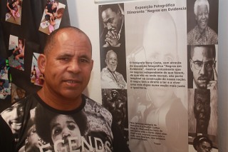 
<a style='margin-left: 5px;' class='btn btn-xs btn-social btn-facebook' href='https://www.facebook.com/sharer/sharer.php?u=https://galeramix.s01.web.getmuller.com.br/imagem/a47/800-800-90/conteudo/site_galerias/47/feijoada-consciencia-negra-casarao-gallotti-tijucas-58.jpg' rel='popup' data-width='500' data-height='400'><i class='fa fa-facebook'></i>Compartilhar <span class='hidden-xs'>no Facebook</span>
</a> 
<a class='btn btn-default btn-xs' target='_blank' href='imagem/a47/800-800-90/conteudo/site_galerias/47/feijoada-consciencia-negra-casarao-gallotti-tijucas-58.jpg'>
<span class='glyphicon glyphicon-cloud-download'></span> Salvar
</a>
