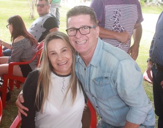 
<a style='margin-left: 5px;' class='btn btn-xs btn-social btn-facebook' href='https://www.facebook.com/sharer/sharer.php?u=https://galeramix.s01.web.getmuller.com.br/imagem/a47/800-800-90/conteudo/site_galerias/47/feijoada-consciencia-negra-casarao-gallotti-tijucas-72.jpg' rel='popup' data-width='500' data-height='400'><i class='fa fa-facebook'></i>Compartilhar <span class='hidden-xs'>no Facebook</span>
</a> 
<a class='btn btn-default btn-xs' target='_blank' href='imagem/a47/800-800-90/conteudo/site_galerias/47/feijoada-consciencia-negra-casarao-gallotti-tijucas-72.jpg'>
<span class='glyphicon glyphicon-cloud-download'></span> Salvar
</a>
