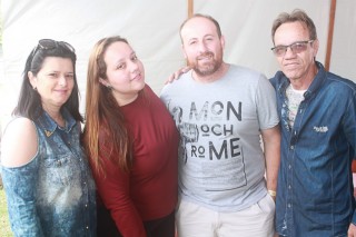 
<a style='margin-left: 5px;' class='btn btn-xs btn-social btn-facebook' href='https://www.facebook.com/sharer/sharer.php?u=https://galeramix.s01.web.getmuller.com.br/imagem/a47/800-800-90/conteudo/site_galerias/47/feijoada-consciencia-negra-casarao-gallotti-tijucas-78.jpg' rel='popup' data-width='500' data-height='400'><i class='fa fa-facebook'></i>Compartilhar <span class='hidden-xs'>no Facebook</span>
</a> 
<a class='btn btn-default btn-xs' target='_blank' href='imagem/a47/800-800-90/conteudo/site_galerias/47/feijoada-consciencia-negra-casarao-gallotti-tijucas-78.jpg'>
<span class='glyphicon glyphicon-cloud-download'></span> Salvar
</a>
