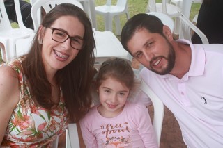 
<a style='margin-left: 5px;' class='btn btn-xs btn-social btn-facebook' href='https://www.facebook.com/sharer/sharer.php?u=https://galeramix.s01.web.getmuller.com.br/imagem/a47/800-800-90/conteudo/site_galerias/47/feijoada-consciencia-negra-casarao-gallotti-tijucas-9.jpg' rel='popup' data-width='500' data-height='400'><i class='fa fa-facebook'></i>Compartilhar <span class='hidden-xs'>no Facebook</span>
</a> 
<a class='btn btn-default btn-xs' target='_blank' href='imagem/a47/800-800-90/conteudo/site_galerias/47/feijoada-consciencia-negra-casarao-gallotti-tijucas-9.jpg'>
<span class='glyphicon glyphicon-cloud-download'></span> Salvar
</a>
