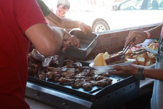 
                    <a style='margin-left: 5px;' class='btn btn-xs btn-social btn-facebook' href='https://www.facebook.com/sharer/sharer.php?u=https://galeramix.s01.web.getmuller.com.br/imagem/a48/800-800-90/conteudo/site_galerias/48/1-costelaco-da-amizade-pista-do-binho-canelinha-13.jpg' rel='popup' data-width='500' data-height='400'><i class='fa fa-facebook'></i>Compartilhar <span class='hidden-xs'>no Facebook</span>
                </a> 
                <a class='btn btn-default btn-xs' target='_blank' href='imagem/a48/800-800-90/conteudo/site_galerias/48/1-costelaco-da-amizade-pista-do-binho-canelinha-13.jpg'>
                    <span class='glyphicon glyphicon-cloud-download'></span> Salvar
                </a>
                