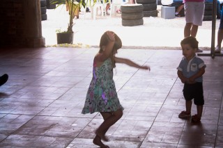 
        <a style='margin-left: 5px;' class='btn btn-xs btn-social btn-facebook' href='https://www.facebook.com/sharer/sharer.php?u=https://galeramix.s01.web.getmuller.com.br/imagem/a48/800-800-90/conteudo/site_galerias/48/1-costelaco-da-amizade-pista-do-binho-canelinha-16.jpg' rel='popup' data-width='500' data-height='400'><i class='fa fa-facebook'></i>Compartilhar <span class='hidden-xs'>no Facebook</span>
    </a> 
    <a class='btn btn-default btn-xs' target='_blank' href='imagem/a48/800-800-90/conteudo/site_galerias/48/1-costelaco-da-amizade-pista-do-binho-canelinha-16.jpg'>
        <span class='glyphicon glyphicon-cloud-download'></span> Salvar
    </a>
    