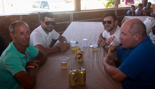 
<a style='margin-left: 5px;' class='btn btn-xs btn-social btn-facebook' href='https://www.facebook.com/sharer/sharer.php?u=https://galeramix.s01.web.getmuller.com.br/imagem/a48/800-800-90/conteudo/site_galerias/48/1-costelaco-da-amizade-pista-do-binho-canelinha-2.jpg' rel='popup' data-width='500' data-height='400'><i class='fa fa-facebook'></i>Compartilhar <span class='hidden-xs'>no Facebook</span>
</a> 
<a class='btn btn-default btn-xs' target='_blank' href='imagem/a48/800-800-90/conteudo/site_galerias/48/1-costelaco-da-amizade-pista-do-binho-canelinha-2.jpg'>
<span class='glyphicon glyphicon-cloud-download'></span> Salvar
</a>
