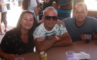 
<a style='margin-left: 5px;' class='btn btn-xs btn-social btn-facebook' href='https://www.facebook.com/sharer/sharer.php?u=https://galeramix.s01.web.getmuller.com.br/imagem/a48/800-800-90/conteudo/site_galerias/48/1-costelaco-da-amizade-pista-do-binho-canelinha-26.jpg' rel='popup' data-width='500' data-height='400'><i class='fa fa-facebook'></i>Compartilhar <span class='hidden-xs'>no Facebook</span>
</a> 
<a class='btn btn-default btn-xs' target='_blank' href='imagem/a48/800-800-90/conteudo/site_galerias/48/1-costelaco-da-amizade-pista-do-binho-canelinha-26.jpg'>
<span class='glyphicon glyphicon-cloud-download'></span> Salvar
</a>
