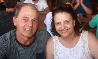 
<a style='margin-left: 5px;' class='btn btn-xs btn-social btn-facebook' href='https://www.facebook.com/sharer/sharer.php?u=https://galeramix.s01.web.getmuller.com.br/imagem/a48/800-800-90/conteudo/site_galerias/48/1-costelaco-da-amizade-pista-do-binho-canelinha-30.jpg' rel='popup' data-width='500' data-height='400'><i class='fa fa-facebook'></i>Compartilhar <span class='hidden-xs'>no Facebook</span>
</a> 
<a class='btn btn-default btn-xs' target='_blank' href='imagem/a48/800-800-90/conteudo/site_galerias/48/1-costelaco-da-amizade-pista-do-binho-canelinha-30.jpg'>
<span class='glyphicon glyphicon-cloud-download'></span> Salvar
</a>
