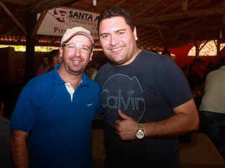 
<a style='margin-left: 5px;' class='btn btn-xs btn-social btn-facebook' href='https://www.facebook.com/sharer/sharer.php?u=https://galeramix.s01.web.getmuller.com.br/imagem/a48/800-800-90/conteudo/site_galerias/48/1-costelaco-da-amizade-pista-do-binho-canelinha-34.jpg' rel='popup' data-width='500' data-height='400'><i class='fa fa-facebook'></i>Compartilhar <span class='hidden-xs'>no Facebook</span>
</a> 
<a class='btn btn-default btn-xs' target='_blank' href='imagem/a48/800-800-90/conteudo/site_galerias/48/1-costelaco-da-amizade-pista-do-binho-canelinha-34.jpg'>
<span class='glyphicon glyphicon-cloud-download'></span> Salvar
</a>
