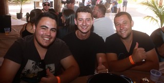 
<a style='margin-left: 5px;' class='btn btn-xs btn-social btn-facebook' href='https://www.facebook.com/sharer/sharer.php?u=https://galeramix.s01.web.getmuller.com.br/imagem/a48/800-800-90/conteudo/site_galerias/48/1-costelaco-da-amizade-pista-do-binho-canelinha-35.jpg' rel='popup' data-width='500' data-height='400'><i class='fa fa-facebook'></i>Compartilhar <span class='hidden-xs'>no Facebook</span>
</a> 
<a class='btn btn-default btn-xs' target='_blank' href='imagem/a48/800-800-90/conteudo/site_galerias/48/1-costelaco-da-amizade-pista-do-binho-canelinha-35.jpg'>
<span class='glyphicon glyphicon-cloud-download'></span> Salvar
</a>
