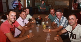 
<a style='margin-left: 5px;' class='btn btn-xs btn-social btn-facebook' href='https://www.facebook.com/sharer/sharer.php?u=https://galeramix.s01.web.getmuller.com.br/imagem/a48/800-800-90/conteudo/site_galerias/48/1-costelaco-da-amizade-pista-do-binho-canelinha-72.jpg' rel='popup' data-width='500' data-height='400'><i class='fa fa-facebook'></i>Compartilhar <span class='hidden-xs'>no Facebook</span>
</a> 
<a class='btn btn-default btn-xs' target='_blank' href='imagem/a48/800-800-90/conteudo/site_galerias/48/1-costelaco-da-amizade-pista-do-binho-canelinha-72.jpg'>
<span class='glyphicon glyphicon-cloud-download'></span> Salvar
</a>
