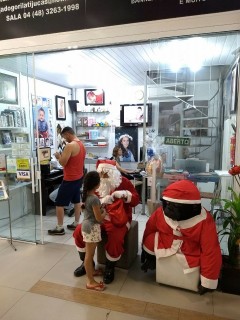 
<a style='margin-left: 5px;' class='btn btn-xs btn-social btn-facebook' href='https://www.facebook.com/sharer/sharer.php?u=https://galeramix.s01.web.getmuller.com.br/imagem/a49/800-800-90/conteudo/site_galerias/49/2018-papai-noel-galera-mix-loja-do-gorial-natal-tijucas-2.jpg' rel='popup' data-width='500' data-height='400'><i class='fa fa-facebook'></i>Compartilhar <span class='hidden-xs'>no Facebook</span>
</a> 
<a class='btn btn-default btn-xs' target='_blank' href='imagem/a49/800-800-90/conteudo/site_galerias/49/2018-papai-noel-galera-mix-loja-do-gorial-natal-tijucas-2.jpg'>
<span class='glyphicon glyphicon-cloud-download'></span> Salvar
</a>
