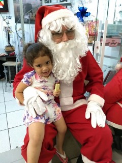 
<a style='margin-left: 5px;' class='btn btn-xs btn-social btn-facebook' href='https://www.facebook.com/sharer/sharer.php?u=https://galeramix.s01.web.getmuller.com.br/imagem/a49/800-800-90/conteudo/site_galerias/49/2018-papai-noel-galera-mix-loja-do-gorial-natal-tijucas-21.jpg' rel='popup' data-width='500' data-height='400'><i class='fa fa-facebook'></i>Compartilhar <span class='hidden-xs'>no Facebook</span>
</a> 
<a class='btn btn-default btn-xs' target='_blank' href='imagem/a49/800-800-90/conteudo/site_galerias/49/2018-papai-noel-galera-mix-loja-do-gorial-natal-tijucas-21.jpg'>
<span class='glyphicon glyphicon-cloud-download'></span> Salvar
</a>
