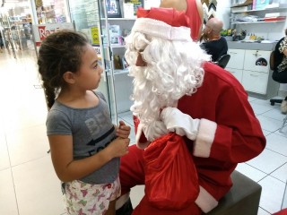 
<a style='margin-left: 5px;' class='btn btn-xs btn-social btn-facebook' href='https://www.facebook.com/sharer/sharer.php?u=https://galeramix.s01.web.getmuller.com.br/imagem/a49/800-800-90/conteudo/site_galerias/49/2018-papai-noel-galera-mix-loja-do-gorial-natal-tijucas-3.jpg' rel='popup' data-width='500' data-height='400'><i class='fa fa-facebook'></i>Compartilhar <span class='hidden-xs'>no Facebook</span>
</a> 
<a class='btn btn-default btn-xs' target='_blank' href='imagem/a49/800-800-90/conteudo/site_galerias/49/2018-papai-noel-galera-mix-loja-do-gorial-natal-tijucas-3.jpg'>
<span class='glyphicon glyphicon-cloud-download'></span> Salvar
</a>
