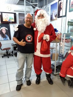 
<a style='margin-left: 5px;' class='btn btn-xs btn-social btn-facebook' href='https://www.facebook.com/sharer/sharer.php?u=https://galeramix.s01.web.getmuller.com.br/imagem/a49/800-800-90/conteudo/site_galerias/49/2018-papai-noel-galera-mix-loja-do-gorial-natal-tijucas-6.jpg' rel='popup' data-width='500' data-height='400'><i class='fa fa-facebook'></i>Compartilhar <span class='hidden-xs'>no Facebook</span>
</a> 
<a class='btn btn-default btn-xs' target='_blank' href='imagem/a49/800-800-90/conteudo/site_galerias/49/2018-papai-noel-galera-mix-loja-do-gorial-natal-tijucas-6.jpg'>
<span class='glyphicon glyphicon-cloud-download'></span> Salvar
</a>
