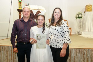 
            <a style='margin-left: 5px;' class='btn btn-xs btn-social btn-facebook' href='https://www.facebook.com/sharer/sharer.php?u=https://galeramix.s01.web.getmuller.com.br/imagem/a51/800-800-90/conteudo/site_galerias/51/primeira-eucaristia-tayna-19.jpg' rel='popup' data-width='500' data-height='400'><i class='fa fa-facebook'></i>Compartilhar <span class='hidden-xs'>no Facebook</span>
        </a> 
        <a class='btn btn-default btn-xs' target='_blank' href='imagem/a51/800-800-90/conteudo/site_galerias/51/primeira-eucaristia-tayna-19.jpg'>
            <span class='glyphicon glyphicon-cloud-download'></span> Salvar
        </a>
        