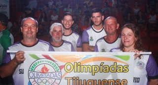 
        <a style='margin-left: 5px;' class='btn btn-xs btn-social btn-facebook' href='https://www.facebook.com/sharer/sharer.php?u=https://galeramix.s01.web.getmuller.com.br/imagem/a52/800-800-90/conteudo/site_galerias/52/xv-olimpiadas-tijuquense-16.jpg' rel='popup' data-width='500' data-height='400'><i class='fa fa-facebook'></i>Compartilhar <span class='hidden-xs'>no Facebook</span>
    </a> 
    <a class='btn btn-default btn-xs' target='_blank' href='imagem/a52/800-800-90/conteudo/site_galerias/52/xv-olimpiadas-tijuquense-16.jpg'>
        <span class='glyphicon glyphicon-cloud-download'></span> Salvar
    </a>
    