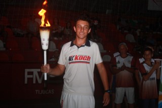 
<a style='margin-left: 5px;' class='btn btn-xs btn-social btn-facebook' href='https://www.facebook.com/sharer/sharer.php?u=https://galeramix.s01.web.getmuller.com.br/imagem/a52/800-800-90/conteudo/site_galerias/52/xv-olimpiadas-tijuquense-30.jpg' rel='popup' data-width='500' data-height='400'><i class='fa fa-facebook'></i>Compartilhar <span class='hidden-xs'>no Facebook</span>
</a> 
<a class='btn btn-default btn-xs' target='_blank' href='imagem/a52/800-800-90/conteudo/site_galerias/52/xv-olimpiadas-tijuquense-30.jpg'>
<span class='glyphicon glyphicon-cloud-download'></span> Salvar
</a>
