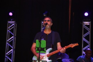 
                                <a style='margin-left: 5px;' class='btn btn-xs btn-social btn-facebook' href='https://www.facebook.com/sharer/sharer.php?u=https://galeramix.s01.web.getmuller.com.br/imagem/a53/800-800-90/conteudo/site_galerias/53/petry-10.jpg' rel='popup' data-width='500' data-height='400'><i class='fa fa-facebook'></i>Compartilhar <span class='hidden-xs'>no Facebook</span>
                            </a> 
                            <a class='btn btn-default btn-xs' target='_blank' href='imagem/a53/800-800-90/conteudo/site_galerias/53/petry-10.jpg'>
                                <span class='glyphicon glyphicon-cloud-download'></span> Salvar
                            </a>
                            