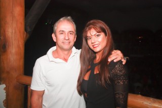 
                            <a style='margin-left: 5px;' class='btn btn-xs btn-social btn-facebook' href='https://www.facebook.com/sharer/sharer.php?u=https://galeramix.s01.web.getmuller.com.br/imagem/a53/800-800-90/conteudo/site_galerias/53/petry-100.jpg' rel='popup' data-width='500' data-height='400'><i class='fa fa-facebook'></i>Compartilhar <span class='hidden-xs'>no Facebook</span>
                        </a> 
                        <a class='btn btn-default btn-xs' target='_blank' href='imagem/a53/800-800-90/conteudo/site_galerias/53/petry-100.jpg'>
                            <span class='glyphicon glyphicon-cloud-download'></span> Salvar
                        </a>
                        