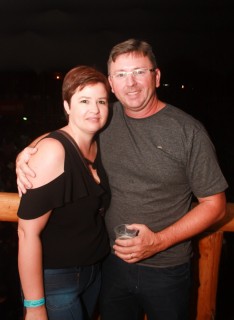 
    <a style='margin-left: 5px;' class='btn btn-xs btn-social btn-facebook' href='https://www.facebook.com/sharer/sharer.php?u=https://galeramix.s01.web.getmuller.com.br/imagem/a53/800-800-90/conteudo/site_galerias/53/petry-106.jpg' rel='popup' data-width='500' data-height='400'><i class='fa fa-facebook'></i>Compartilhar <span class='hidden-xs'>no Facebook</span>
</a> 
<a class='btn btn-default btn-xs' target='_blank' href='imagem/a53/800-800-90/conteudo/site_galerias/53/petry-106.jpg'>
    <span class='glyphicon glyphicon-cloud-download'></span> Salvar
</a>
