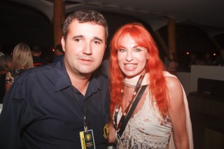 
<a style='margin-left: 5px;' class='btn btn-xs btn-social btn-facebook' href='https://www.facebook.com/sharer/sharer.php?u=https://galeramix.s01.web.getmuller.com.br/imagem/a53/800-800-90/conteudo/site_galerias/53/petry-119.jpg' rel='popup' data-width='500' data-height='400'><i class='fa fa-facebook'></i>Compartilhar <span class='hidden-xs'>no Facebook</span>
</a> 
<a class='btn btn-default btn-xs' target='_blank' href='imagem/a53/800-800-90/conteudo/site_galerias/53/petry-119.jpg'>
<span class='glyphicon glyphicon-cloud-download'></span> Salvar
</a>
