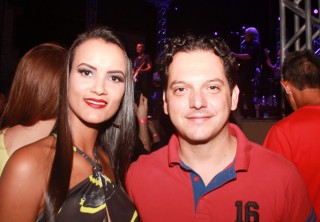 
<a style='margin-left: 5px;' class='btn btn-xs btn-social btn-facebook' href='https://www.facebook.com/sharer/sharer.php?u=https://galeramix.s01.web.getmuller.com.br/imagem/a53/800-800-90/conteudo/site_galerias/53/petry-12.jpg' rel='popup' data-width='500' data-height='400'><i class='fa fa-facebook'></i>Compartilhar <span class='hidden-xs'>no Facebook</span>
</a> 
<a class='btn btn-default btn-xs' target='_blank' href='imagem/a53/800-800-90/conteudo/site_galerias/53/petry-12.jpg'>
<span class='glyphicon glyphicon-cloud-download'></span> Salvar
</a>
