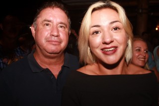 
<a style='margin-left: 5px;' class='btn btn-xs btn-social btn-facebook' href='https://www.facebook.com/sharer/sharer.php?u=https://galeramix.s01.web.getmuller.com.br/imagem/a53/800-800-90/conteudo/site_galerias/53/petry-15.jpg' rel='popup' data-width='500' data-height='400'><i class='fa fa-facebook'></i>Compartilhar <span class='hidden-xs'>no Facebook</span>
</a> 
<a class='btn btn-default btn-xs' target='_blank' href='imagem/a53/800-800-90/conteudo/site_galerias/53/petry-15.jpg'>
<span class='glyphicon glyphicon-cloud-download'></span> Salvar
</a>
