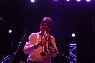 
<a style='margin-left: 5px;' class='btn btn-xs btn-social btn-facebook' href='https://www.facebook.com/sharer/sharer.php?u=https://galeramix.s01.web.getmuller.com.br/imagem/a53/800-800-90/conteudo/site_galerias/53/petry-6.jpg' rel='popup' data-width='500' data-height='400'><i class='fa fa-facebook'></i>Compartilhar <span class='hidden-xs'>no Facebook</span>
</a> 
<a class='btn btn-default btn-xs' target='_blank' href='imagem/a53/800-800-90/conteudo/site_galerias/53/petry-6.jpg'>
<span class='glyphicon glyphicon-cloud-download'></span> Salvar
</a>
