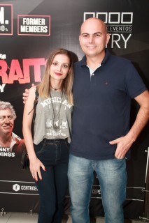 
<a style='margin-left: 5px;' class='btn btn-xs btn-social btn-facebook' href='https://www.facebook.com/sharer/sharer.php?u=https://galeramix.s01.web.getmuller.com.br/imagem/a53/800-800-90/conteudo/site_galerias/53/petry-66.jpg' rel='popup' data-width='500' data-height='400'><i class='fa fa-facebook'></i>Compartilhar <span class='hidden-xs'>no Facebook</span>
</a> 
<a class='btn btn-default btn-xs' target='_blank' href='imagem/a53/800-800-90/conteudo/site_galerias/53/petry-66.jpg'>
<span class='glyphicon glyphicon-cloud-download'></span> Salvar
</a>
