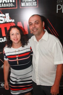 
<a style='margin-left: 5px;' class='btn btn-xs btn-social btn-facebook' href='https://www.facebook.com/sharer/sharer.php?u=https://galeramix.s01.web.getmuller.com.br/imagem/a53/800-800-90/conteudo/site_galerias/53/petry-67.jpg' rel='popup' data-width='500' data-height='400'><i class='fa fa-facebook'></i>Compartilhar <span class='hidden-xs'>no Facebook</span>
</a> 
<a class='btn btn-default btn-xs' target='_blank' href='imagem/a53/800-800-90/conteudo/site_galerias/53/petry-67.jpg'>
<span class='glyphicon glyphicon-cloud-download'></span> Salvar
</a>
