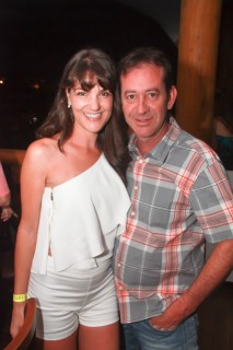 
<a style='margin-left: 5px;' class='btn btn-xs btn-social btn-facebook' href='https://www.facebook.com/sharer/sharer.php?u=https://galeramix.s01.web.getmuller.com.br/imagem/a53/800-800-90/conteudo/site_galerias/53/petry-86.jpg' rel='popup' data-width='500' data-height='400'><i class='fa fa-facebook'></i>Compartilhar <span class='hidden-xs'>no Facebook</span>
</a> 
<a class='btn btn-default btn-xs' target='_blank' href='imagem/a53/800-800-90/conteudo/site_galerias/53/petry-86.jpg'>
<span class='glyphicon glyphicon-cloud-download'></span> Salvar
</a>
