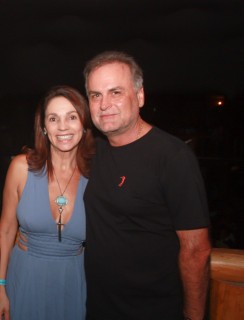 
<a style='margin-left: 5px;' class='btn btn-xs btn-social btn-facebook' href='https://www.facebook.com/sharer/sharer.php?u=https://galeramix.s01.web.getmuller.com.br/imagem/a53/800-800-90/conteudo/site_galerias/53/petry-97.jpg' rel='popup' data-width='500' data-height='400'><i class='fa fa-facebook'></i>Compartilhar <span class='hidden-xs'>no Facebook</span>
</a> 
<a class='btn btn-default btn-xs' target='_blank' href='imagem/a53/800-800-90/conteudo/site_galerias/53/petry-97.jpg'>
<span class='glyphicon glyphicon-cloud-download'></span> Salvar
</a>
