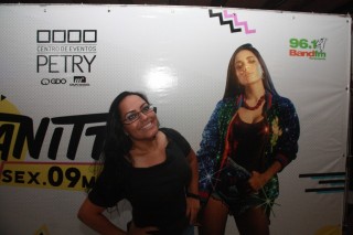 
            <a style='margin-left: 5px;' class='btn btn-xs btn-social btn-facebook' href='https://www.facebook.com/sharer/sharer.php?u=https://galeramix.s01.web.getmuller.com.br/imagem/a55/800-800-90/conteudo/site_galerias/55/img8386.jpg' rel='popup' data-width='500' data-height='400'><i class='fa fa-facebook'></i>Compartilhar <span class='hidden-xs'>no Facebook</span>
        </a> 
        <a class='btn btn-default btn-xs' target='_blank' href='imagem/a55/800-800-90/conteudo/site_galerias/55/img8386.jpg'>
            <span class='glyphicon glyphicon-cloud-download'></span> Salvar
        </a>
        