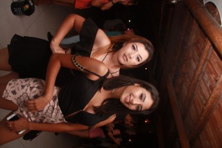 
<a style='margin-left: 5px;' class='btn btn-xs btn-social btn-facebook' href='https://www.facebook.com/sharer/sharer.php?u=https://galeramix.s01.web.getmuller.com.br/imagem/a55/800-800-90/conteudo/site_galerias/55/img8408.jpg' rel='popup' data-width='500' data-height='400'><i class='fa fa-facebook'></i>Compartilhar <span class='hidden-xs'>no Facebook</span>
</a> 
<a class='btn btn-default btn-xs' target='_blank' href='imagem/a55/800-800-90/conteudo/site_galerias/55/img8408.jpg'>
<span class='glyphicon glyphicon-cloud-download'></span> Salvar
</a>
