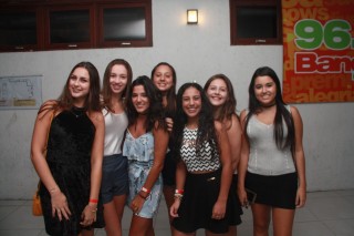 
<a style='margin-left: 5px;' class='btn btn-xs btn-social btn-facebook' href='https://www.facebook.com/sharer/sharer.php?u=https://galeramix.s01.web.getmuller.com.br/imagem/a55/800-800-90/conteudo/site_galerias/55/img8411.jpg' rel='popup' data-width='500' data-height='400'><i class='fa fa-facebook'></i>Compartilhar <span class='hidden-xs'>no Facebook</span>
</a> 
<a class='btn btn-default btn-xs' target='_blank' href='imagem/a55/800-800-90/conteudo/site_galerias/55/img8411.jpg'>
<span class='glyphicon glyphicon-cloud-download'></span> Salvar
</a>
