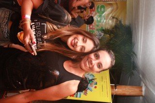 
<a style='margin-left: 5px;' class='btn btn-xs btn-social btn-facebook' href='https://www.facebook.com/sharer/sharer.php?u=https://galeramix.s01.web.getmuller.com.br/imagem/a55/800-800-90/conteudo/site_galerias/55/img8414.jpg' rel='popup' data-width='500' data-height='400'><i class='fa fa-facebook'></i>Compartilhar <span class='hidden-xs'>no Facebook</span>
</a> 
<a class='btn btn-default btn-xs' target='_blank' href='imagem/a55/800-800-90/conteudo/site_galerias/55/img8414.jpg'>
<span class='glyphicon glyphicon-cloud-download'></span> Salvar
</a>
