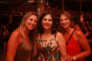 
<a style='margin-left: 5px;' class='btn btn-xs btn-social btn-facebook' href='https://www.facebook.com/sharer/sharer.php?u=https://galeramix.s01.web.getmuller.com.br/imagem/a55/800-800-90/conteudo/site_galerias/55/img8421.jpg' rel='popup' data-width='500' data-height='400'><i class='fa fa-facebook'></i>Compartilhar <span class='hidden-xs'>no Facebook</span>
</a> 
<a class='btn btn-default btn-xs' target='_blank' href='imagem/a55/800-800-90/conteudo/site_galerias/55/img8421.jpg'>
<span class='glyphicon glyphicon-cloud-download'></span> Salvar
</a>
