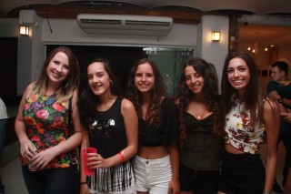 
<a style='margin-left: 5px;' class='btn btn-xs btn-social btn-facebook' href='https://www.facebook.com/sharer/sharer.php?u=https://galeramix.s01.web.getmuller.com.br/imagem/a55/800-800-90/conteudo/site_galerias/55/img8428.jpg' rel='popup' data-width='500' data-height='400'><i class='fa fa-facebook'></i>Compartilhar <span class='hidden-xs'>no Facebook</span>
</a> 
<a class='btn btn-default btn-xs' target='_blank' href='imagem/a55/800-800-90/conteudo/site_galerias/55/img8428.jpg'>
<span class='glyphicon glyphicon-cloud-download'></span> Salvar
</a>
