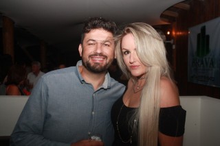 
<a style='margin-left: 5px;' class='btn btn-xs btn-social btn-facebook' href='https://www.facebook.com/sharer/sharer.php?u=https://galeramix.s01.web.getmuller.com.br/imagem/a55/800-800-90/conteudo/site_galerias/55/img8445.jpg' rel='popup' data-width='500' data-height='400'><i class='fa fa-facebook'></i>Compartilhar <span class='hidden-xs'>no Facebook</span>
</a> 
<a class='btn btn-default btn-xs' target='_blank' href='imagem/a55/800-800-90/conteudo/site_galerias/55/img8445.jpg'>
<span class='glyphicon glyphicon-cloud-download'></span> Salvar
</a>
