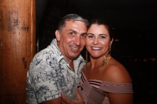 
<a style='margin-left: 5px;' class='btn btn-xs btn-social btn-facebook' href='https://www.facebook.com/sharer/sharer.php?u=https://galeramix.s01.web.getmuller.com.br/imagem/a55/800-800-90/conteudo/site_galerias/55/img8446.jpg' rel='popup' data-width='500' data-height='400'><i class='fa fa-facebook'></i>Compartilhar <span class='hidden-xs'>no Facebook</span>
</a> 
<a class='btn btn-default btn-xs' target='_blank' href='imagem/a55/800-800-90/conteudo/site_galerias/55/img8446.jpg'>
<span class='glyphicon glyphicon-cloud-download'></span> Salvar
</a>
