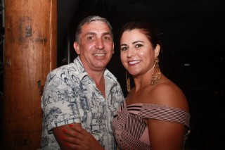 
<a style='margin-left: 5px;' class='btn btn-xs btn-social btn-facebook' href='https://www.facebook.com/sharer/sharer.php?u=https://galeramix.s01.web.getmuller.com.br/imagem/a55/800-800-90/conteudo/site_galerias/55/img8447.jpg' rel='popup' data-width='500' data-height='400'><i class='fa fa-facebook'></i>Compartilhar <span class='hidden-xs'>no Facebook</span>
</a> 
<a class='btn btn-default btn-xs' target='_blank' href='imagem/a55/800-800-90/conteudo/site_galerias/55/img8447.jpg'>
<span class='glyphicon glyphicon-cloud-download'></span> Salvar
</a>
