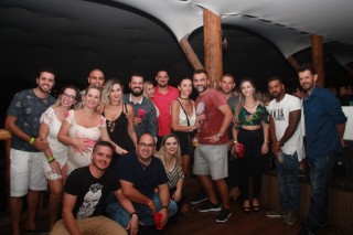 
<a style='margin-left: 5px;' class='btn btn-xs btn-social btn-facebook' href='https://www.facebook.com/sharer/sharer.php?u=https://galeramix.s01.web.getmuller.com.br/imagem/a55/800-800-90/conteudo/site_galerias/55/img8460.jpg' rel='popup' data-width='500' data-height='400'><i class='fa fa-facebook'></i>Compartilhar <span class='hidden-xs'>no Facebook</span>
</a> 
<a class='btn btn-default btn-xs' target='_blank' href='imagem/a55/800-800-90/conteudo/site_galerias/55/img8460.jpg'>
<span class='glyphicon glyphicon-cloud-download'></span> Salvar
</a>
