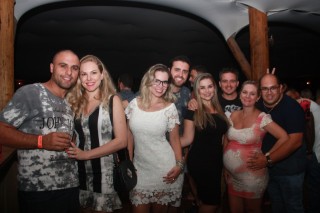 
<a style='margin-left: 5px;' class='btn btn-xs btn-social btn-facebook' href='https://www.facebook.com/sharer/sharer.php?u=https://galeramix.s01.web.getmuller.com.br/imagem/a55/800-800-90/conteudo/site_galerias/55/img8464.jpg' rel='popup' data-width='500' data-height='400'><i class='fa fa-facebook'></i>Compartilhar <span class='hidden-xs'>no Facebook</span>
</a> 
<a class='btn btn-default btn-xs' target='_blank' href='imagem/a55/800-800-90/conteudo/site_galerias/55/img8464.jpg'>
<span class='glyphicon glyphicon-cloud-download'></span> Salvar
</a>
