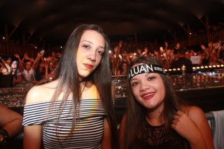 
<a style='margin-left: 5px;' class='btn btn-xs btn-social btn-facebook' href='https://www.facebook.com/sharer/sharer.php?u=https://galeramix.s01.web.getmuller.com.br/imagem/a55/800-800-90/conteudo/site_galerias/55/img8535.jpg' rel='popup' data-width='500' data-height='400'><i class='fa fa-facebook'></i>Compartilhar <span class='hidden-xs'>no Facebook</span>
</a> 
<a class='btn btn-default btn-xs' target='_blank' href='imagem/a55/800-800-90/conteudo/site_galerias/55/img8535.jpg'>
<span class='glyphicon glyphicon-cloud-download'></span> Salvar
</a>
